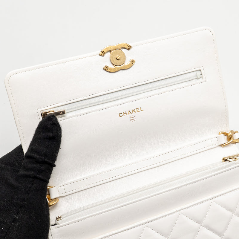 Chanel Giant Chain Classic Wallet on Chain Lambskin White Multicolour Hardware (Microchip)