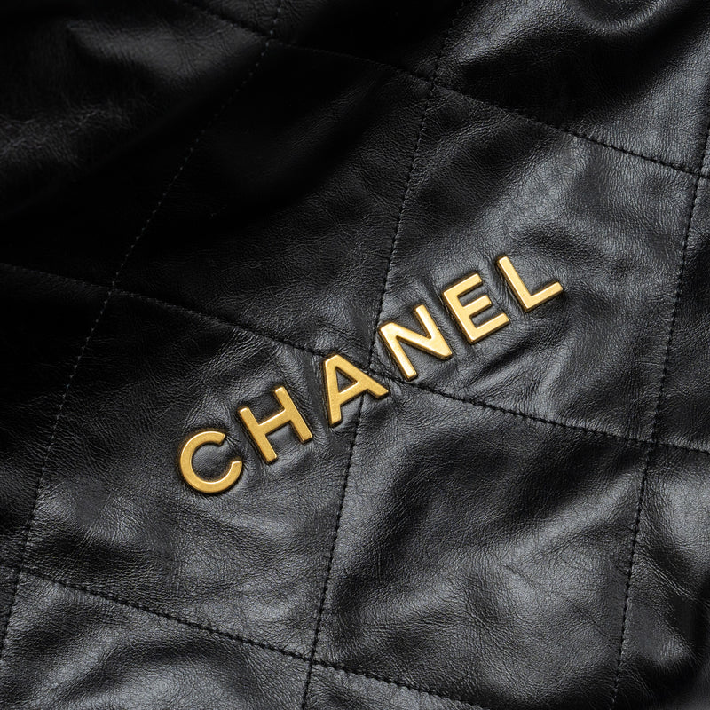Chanel medium 22 bag calfskin black GHW (Microchip)
