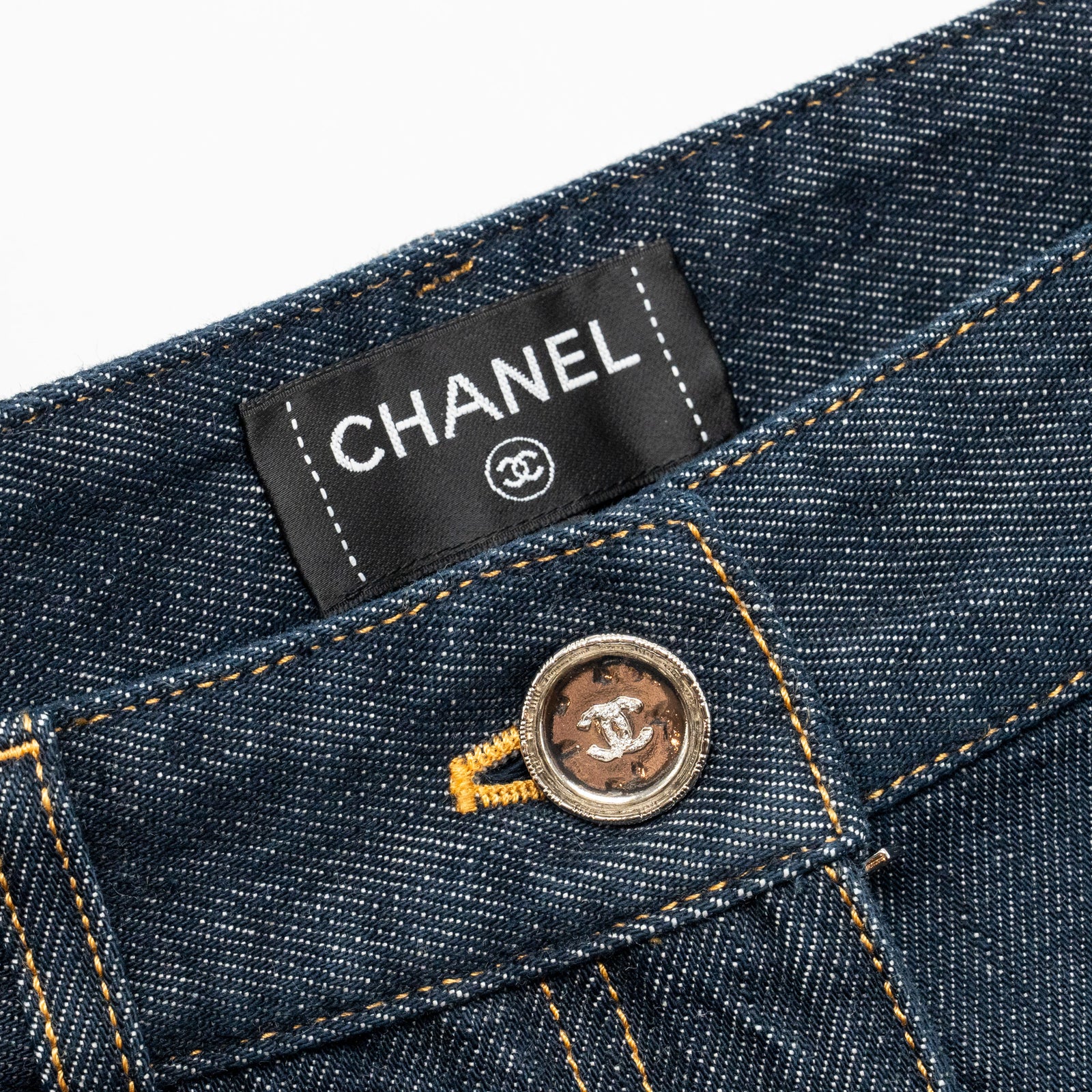 CHANEL - 説明必要❓Washed CC Denim Chanel 25 スモール ハンドバッグ、ウォッシュド デニム、ブルー