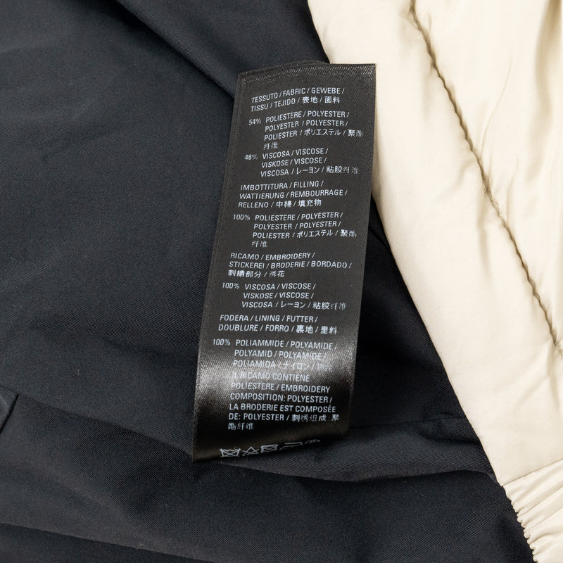 Balenciaga Size 36 Puffer Jacket Polyester/Viscose White with Black Hardware