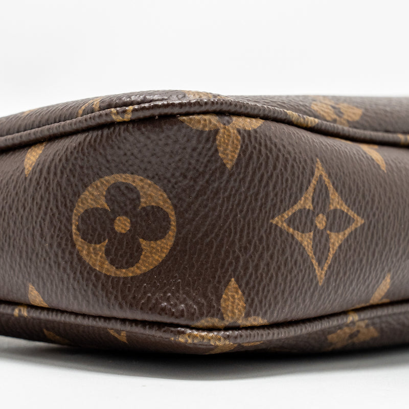 Louis Vuitton Pochette Accessories Monogram Canvas GHW