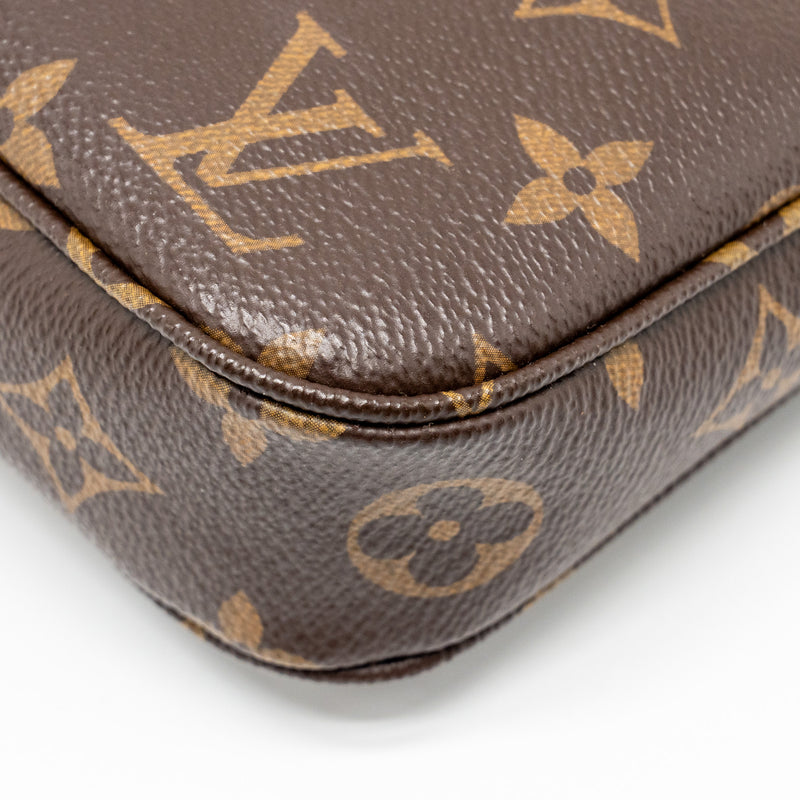 Louis Vuitton Pochette Accessories Monogram Canvas GHW