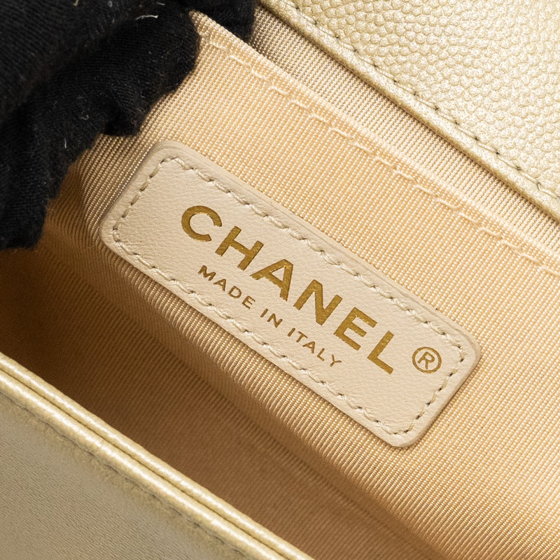 Chanel medium boy bag caviar gold LGHW