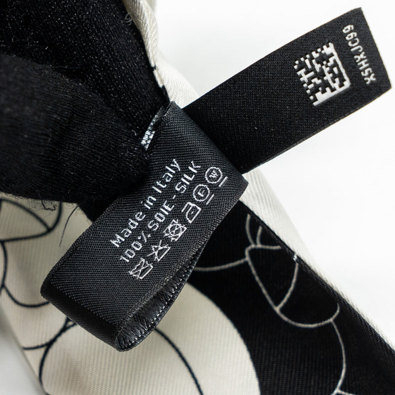 Chanel small silk scarf / twilly CC logo black / white