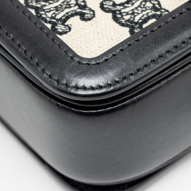 Celine Teen Triomphe Bag Triomphe Canvas/Calfskin Black/White GHW