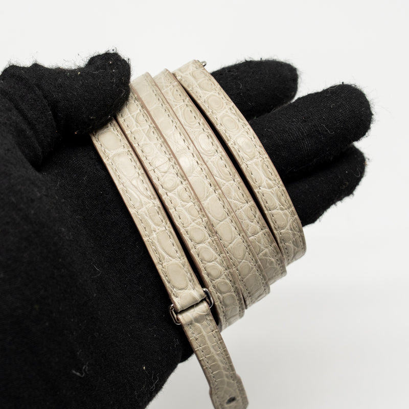 Hermes Constance to go Matte alligator Mississippiensis 8L beton SHW stamp U