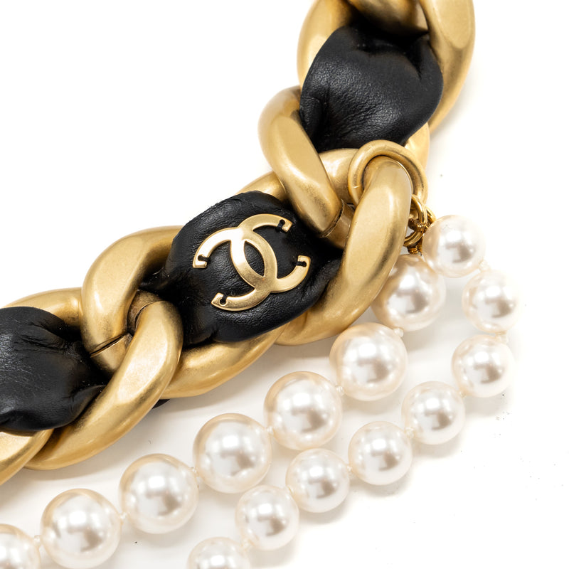 Chanel black bow fancy chain/leather belt with pearl/leather Gold tone