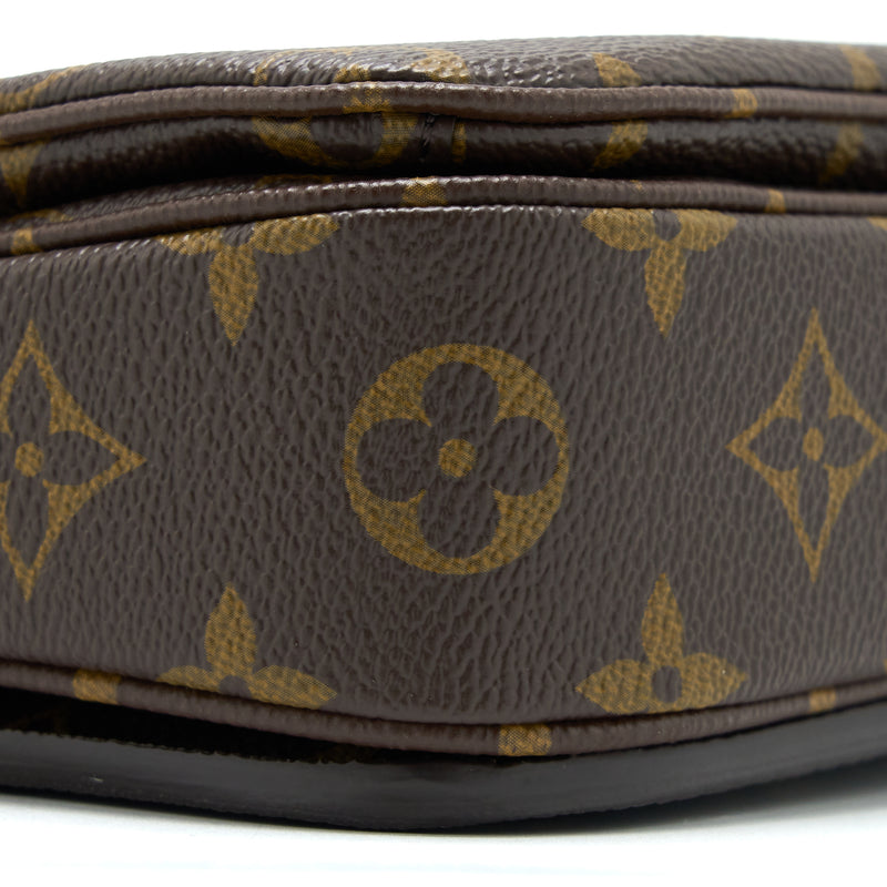 Louis Vuitton Pochette Métis Monogram Canvas GHW