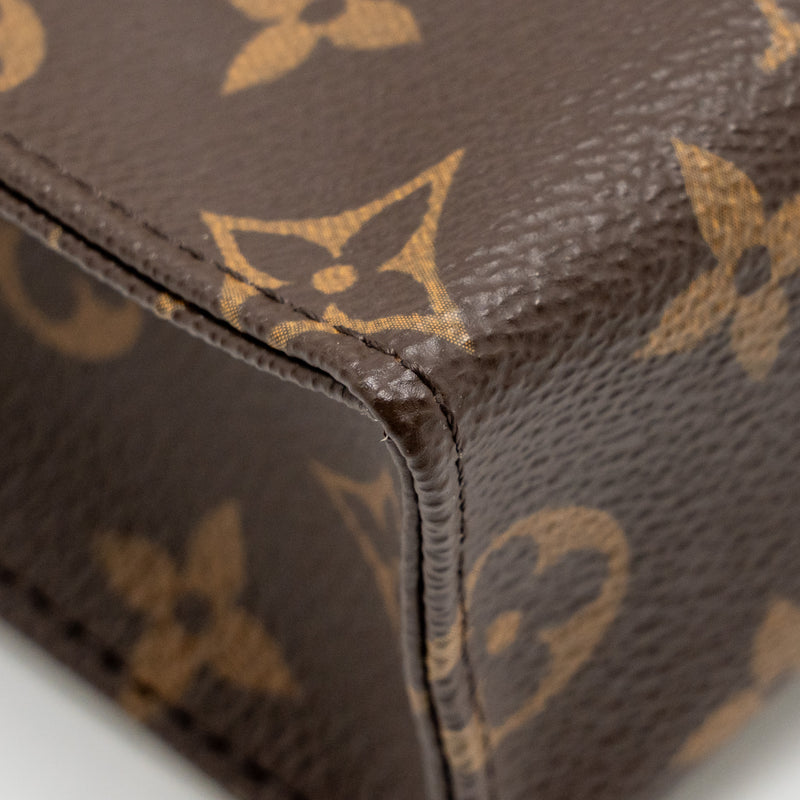 Louis Vuitton Toiletry Pochette 26 Monogram Canvas GHW