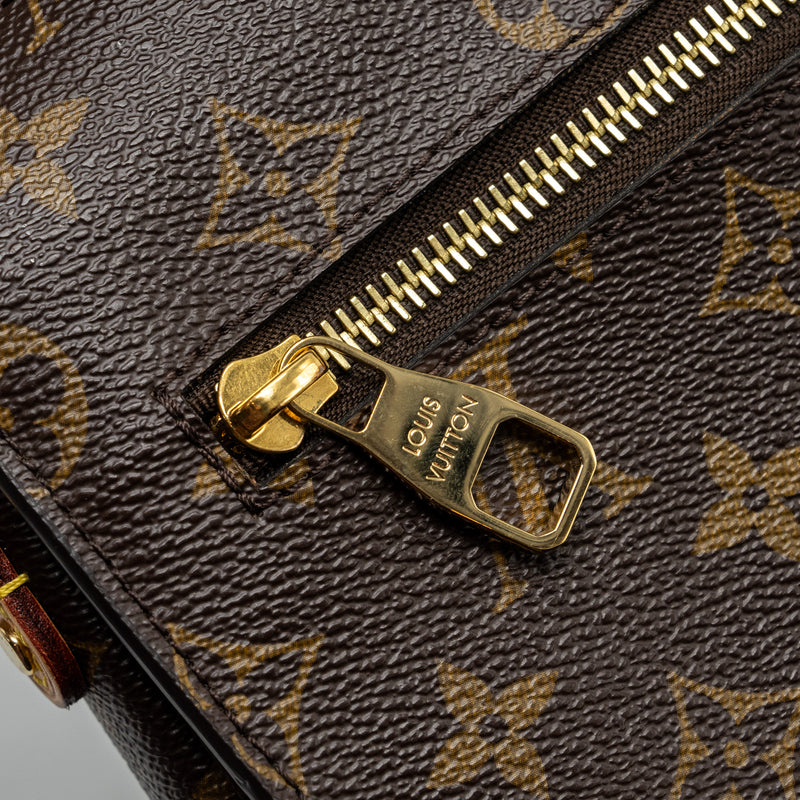 Louis Vuitton  Pochette Métis Monogram  Canvas GHW