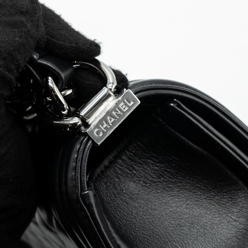 Chanel Small Boy Bag Calfskin Black shw (microchip)