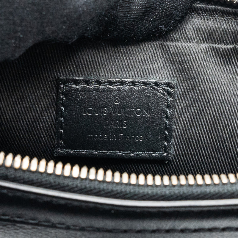Trio messenger leather bag Louis Vuitton Multicolour in Leather