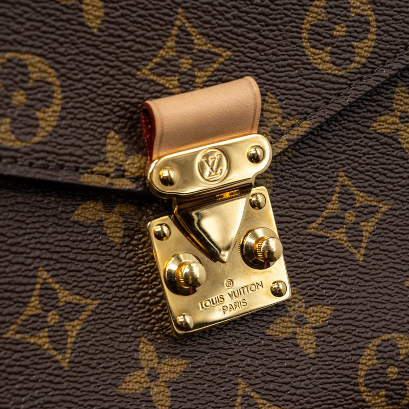 Louis Vuitton Pochette Métis Monogram Canvas GHW