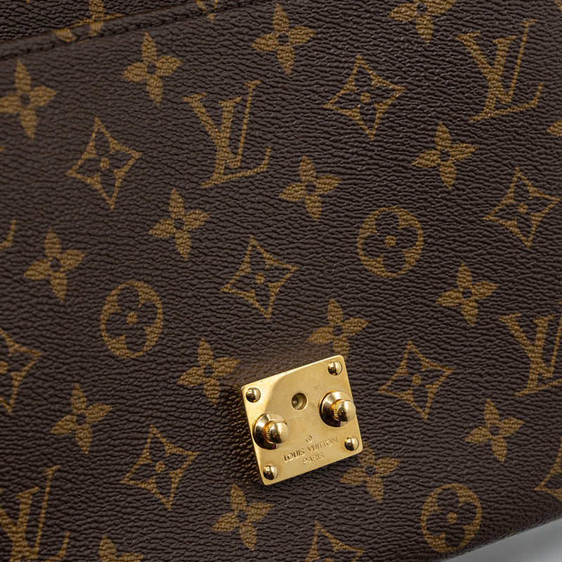 Louis Vuitton Pochette Métis Monogram Canvas GHW