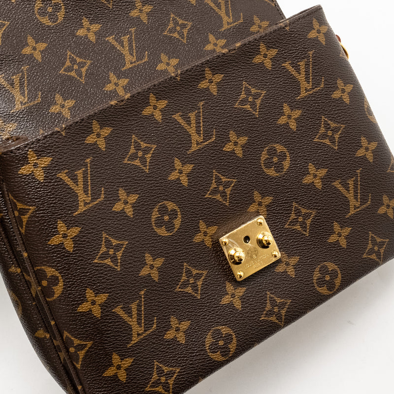 Louis Vuitton Pochette Metis Monogram Canvas GHW