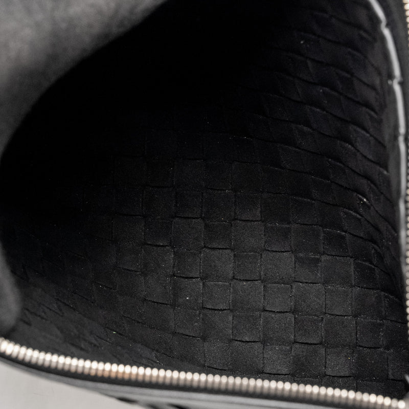 Bottega Veneta Intrecciato Pouch Calfskin Black SHW