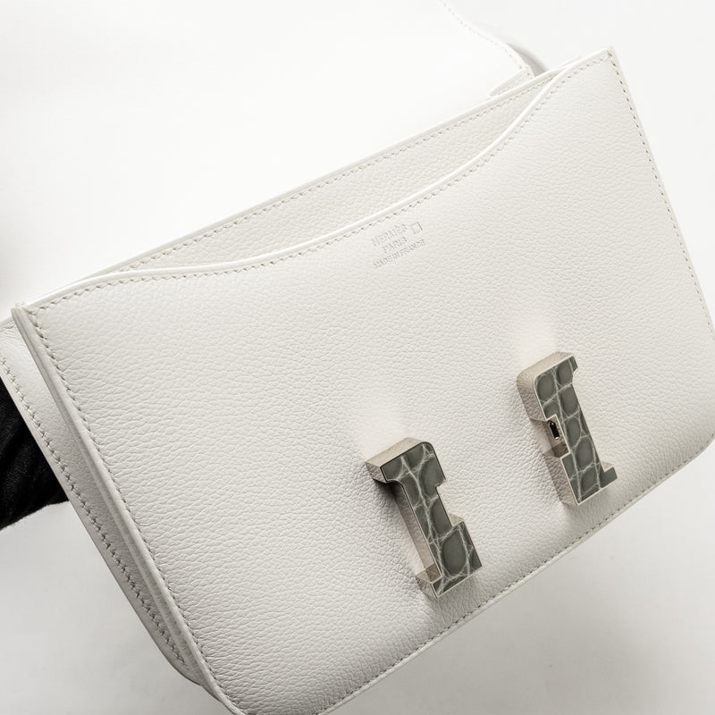 Hermes Mini Constance Evercolor/Alligator Mississippiensis Lisse Buckle New White / Gris Ciment SHW Stamp B