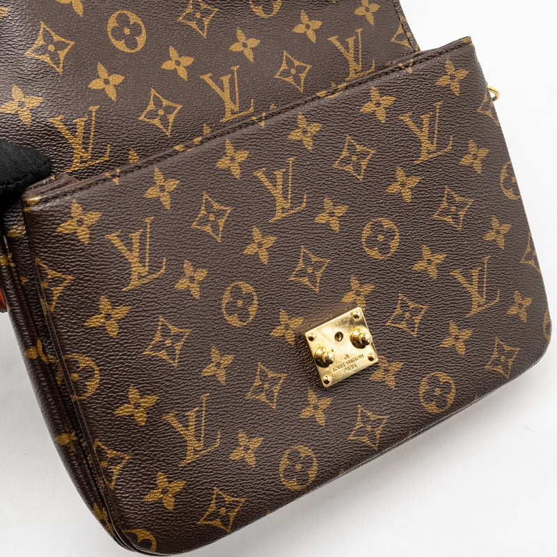 LOUIS VUITTON Pochette Metis Monogram Canvas GHW