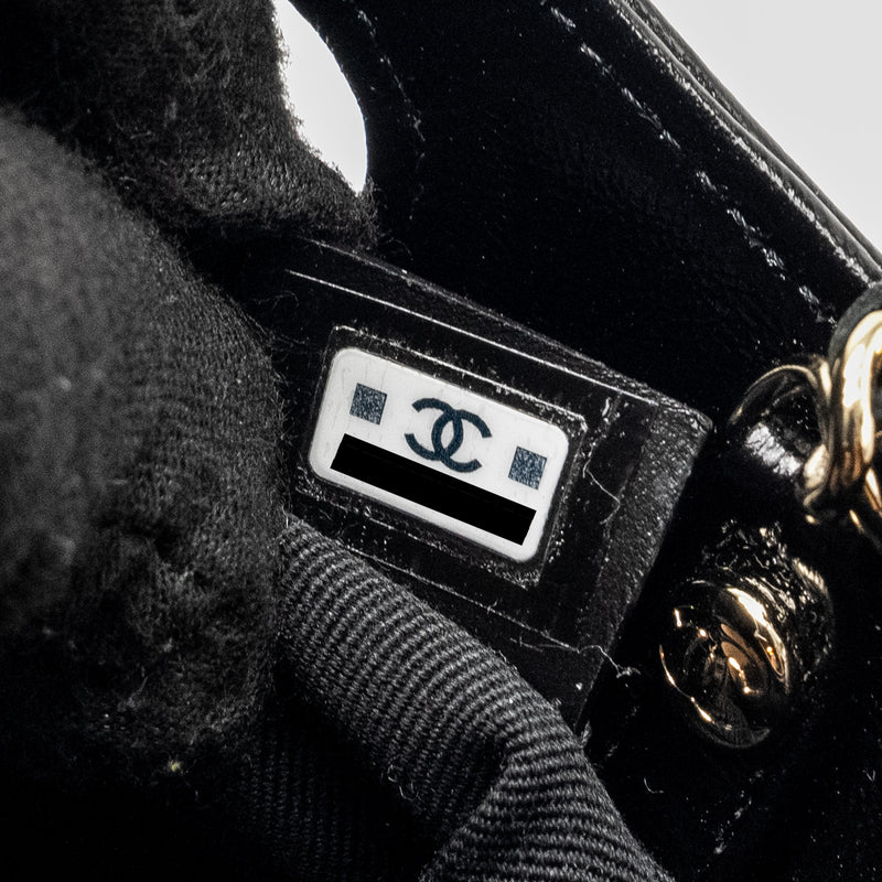 Chanel Mini 31 Clutch with Chain Shiny Calfskin Black LGHW (microchip)