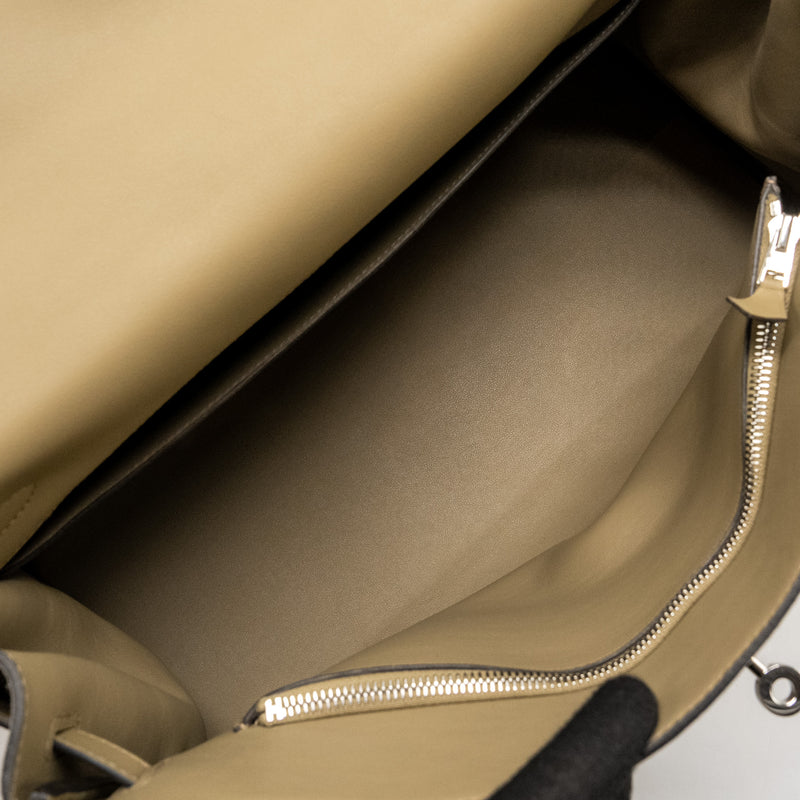 Hermes Maxi Kelly 42 Grizzly/Swift Gris Caillou / Beige Marfa SHW Stamp W