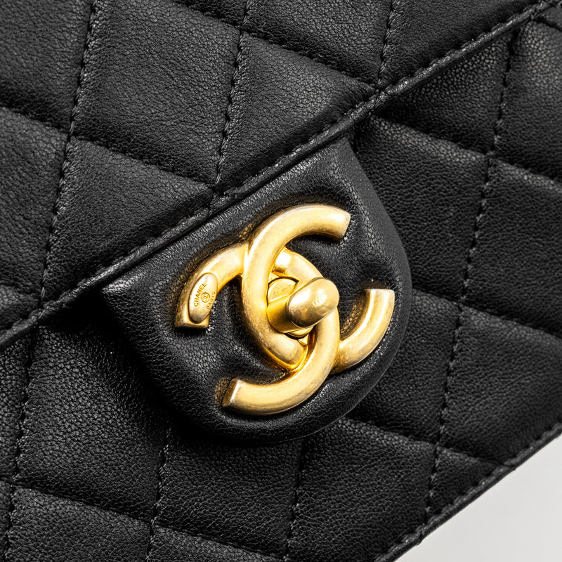 Chanel 19S Pearl Chain Quilted Vertical Flap Bag Lambskin Black GHW