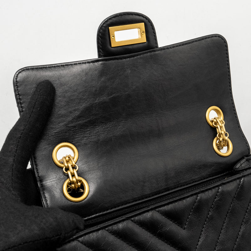 Chanel Mini 2.55 Reissue Chevron Calfskin BLACK GHW (Microchip)
