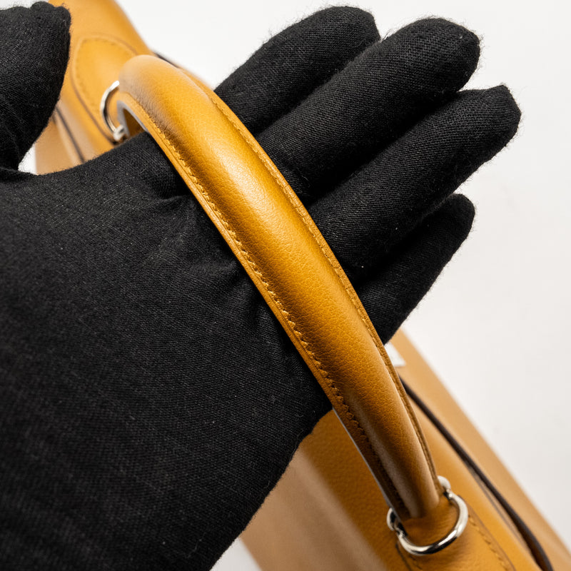 HERMES Kelly 32 Evercolor Caramel / Rose D’ete SHW Stamp Y