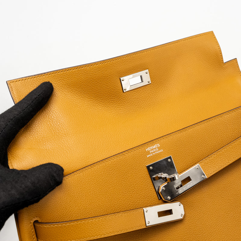 HERMES Kelly 32 Evercolor Caramel / Rose D’ete SHW Stamp Y