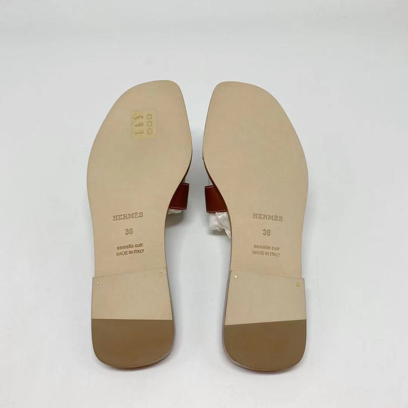 Hermes size 38 oran sandal Gold new version