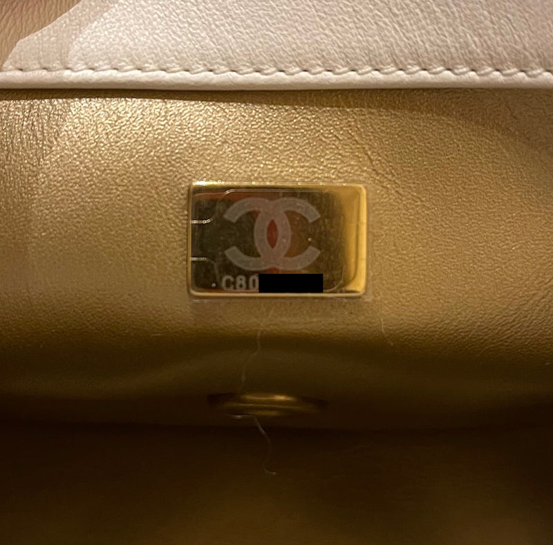 Chanel 21B pearl crush Mini Square flap Bag White GHW