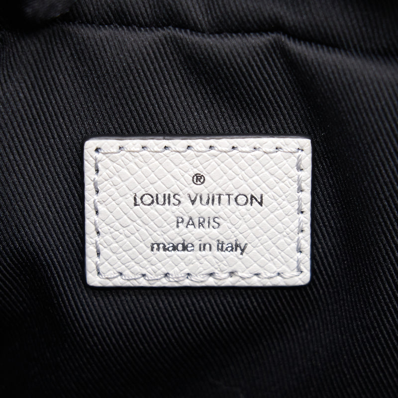 Louis Vuitton OUTD.BUMBAG TAIGA