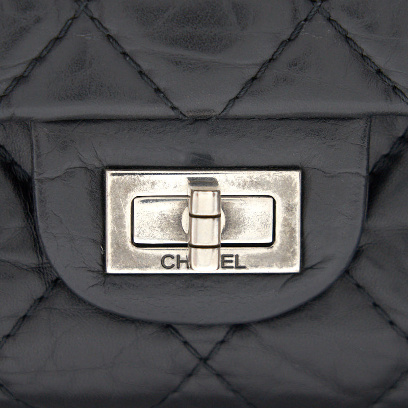 Chanel reissue 2.55 medium bag
