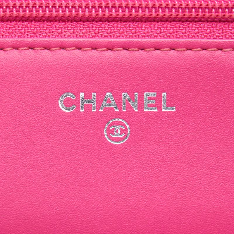Chanel Patent Wallet on Chain - EMIER