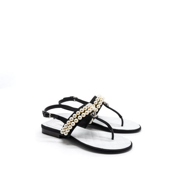Chanel 22B Size 36 Flip Flops Sandals Pearl Leather/Fabric Black SHW