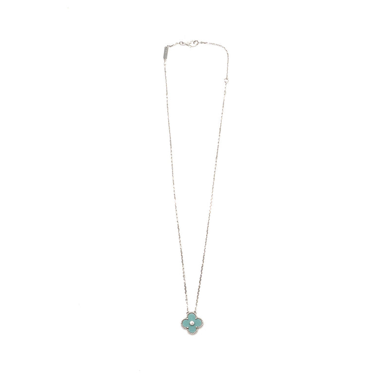 Van Cleef&Arpels 2022 Holiday Christmas Limited Vintage Alhambra Pendant White Gold