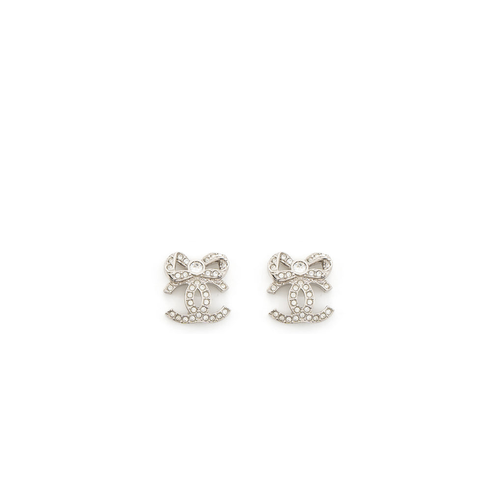 CHANEL Crystal Pearl Bow CC Drop Earrings Silver 1225679