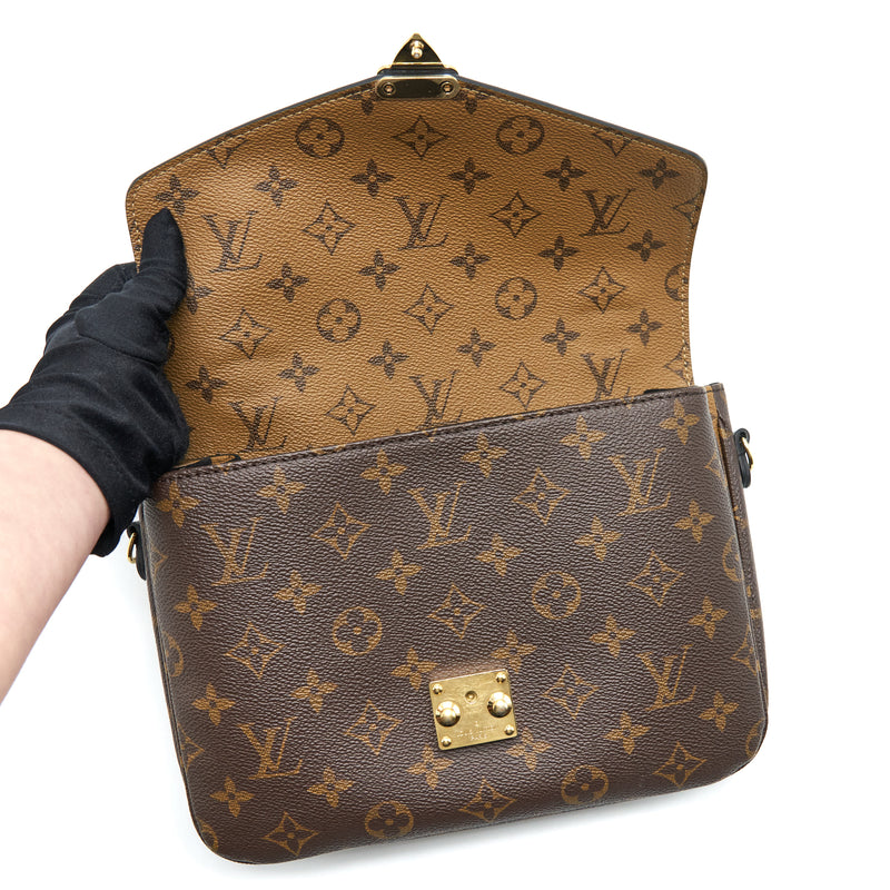 Louis Vuitton Pochette Métis Reverse Monogram Canvas GHW