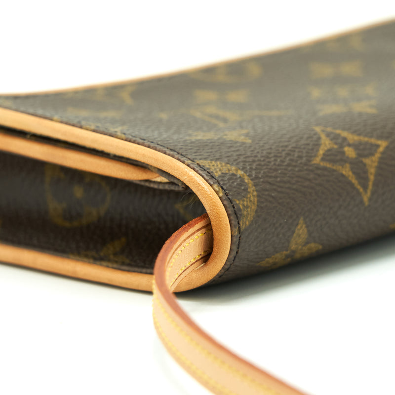 Louis Vuitton 2001 pre-owned Monogram coin purse price in Doha