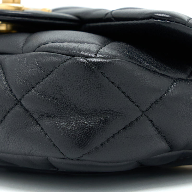 Chanel 22S Giant Chain Flap Shoulder Bag Lambskin Black GHW (Microchip)