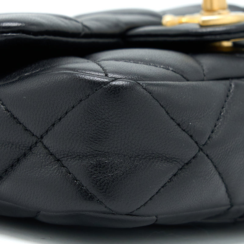 Chanel 22S Giant Chain Flap Shoulder Bag Lambskin Black GHW (Microchip)
