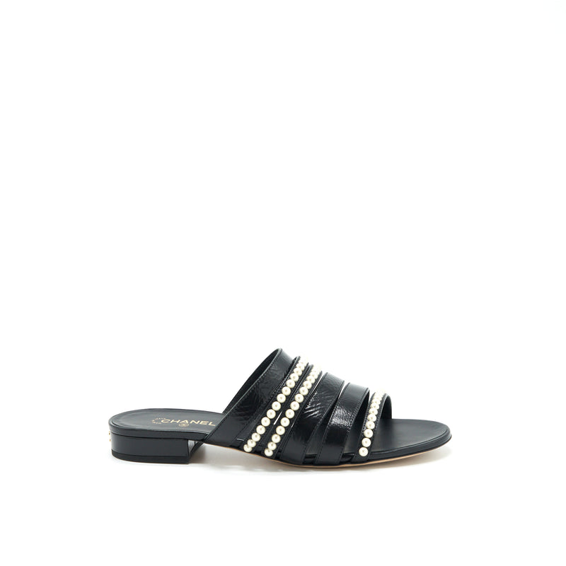 Chanel Size 37 Leather And Pearl Sandal Black