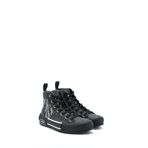 Dior Size 39 High-Top Sneaker Black/Multicolour