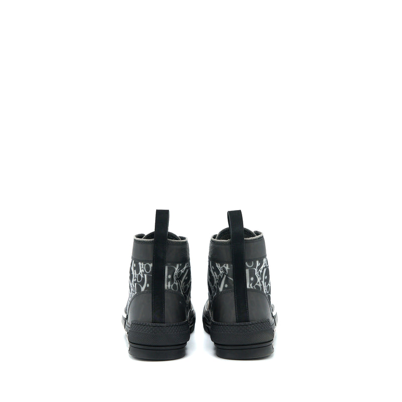 Dior Size 39 High-Top Sneaker Black/Multicolour