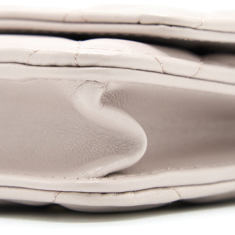 Chanel Pearl Crush Wallet on Chain Lambskin Lialic/Light Purple Brushed GHW (Microchip)