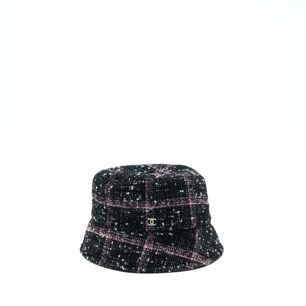 Chanel Size M Bucket Hat Tweed Black / Pink / Ecru