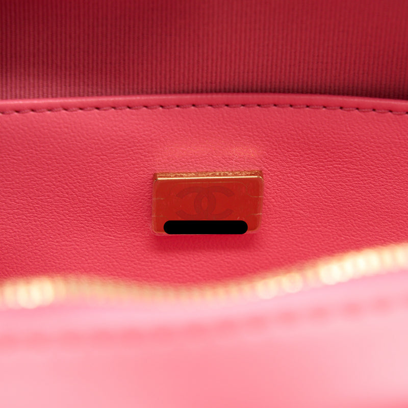 Chanel 22S Heart Bag Lambskin Pink LGHW (Microchip)