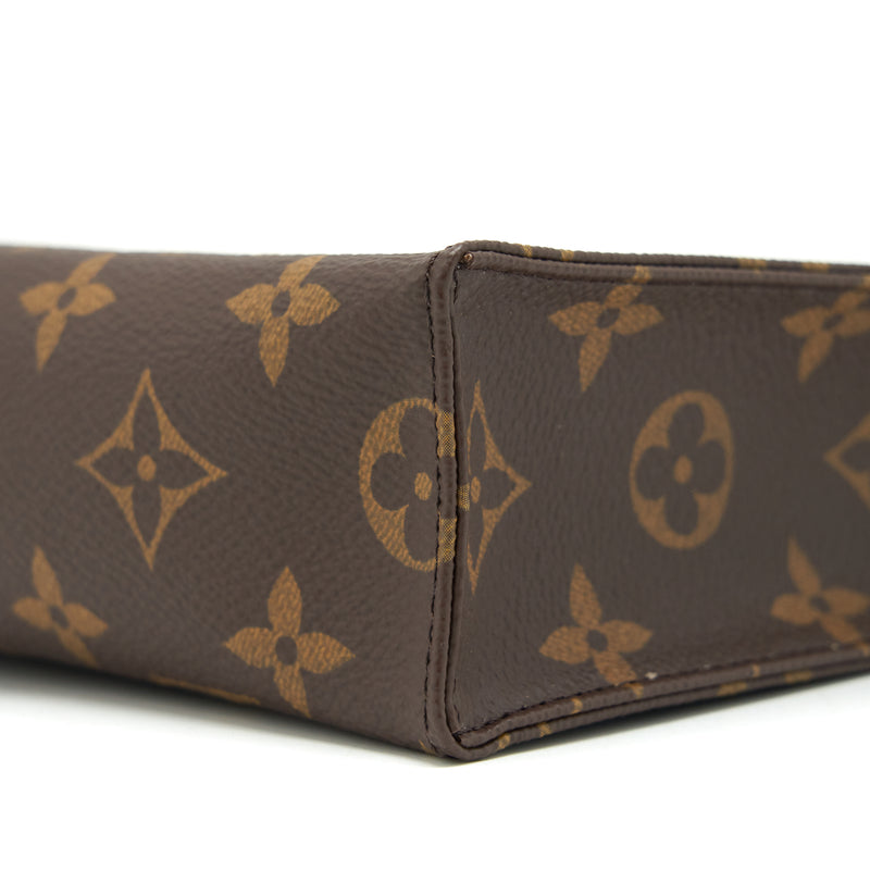 Louis Vuitton Toiletry Pochette 26 Monogram Canvas