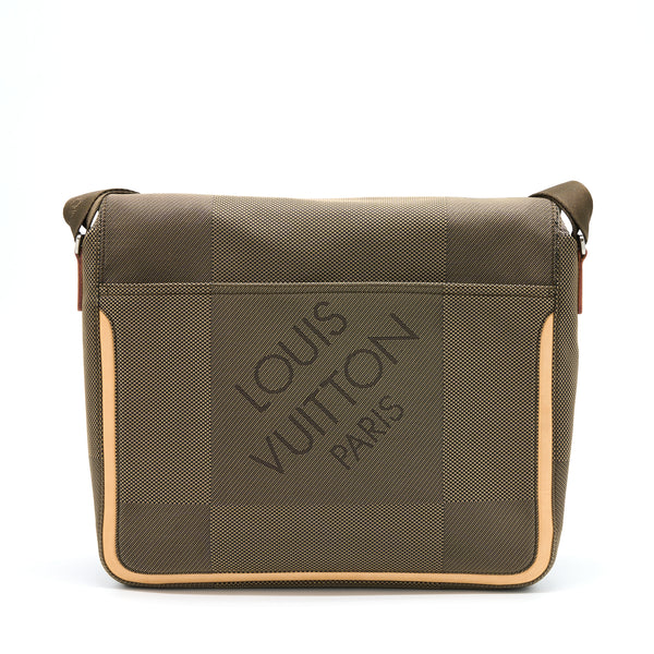 Louis Vuitton Messenger Bag Fabric/Beige Leather Multicolour GHW