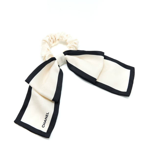 Chanel 22B Camellia/Letter Hair Tie Silk Twill Ecru/Black