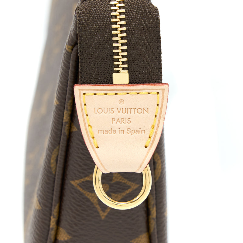 Louis Vuitton Pochette Accessories Monogram Canvas GHW